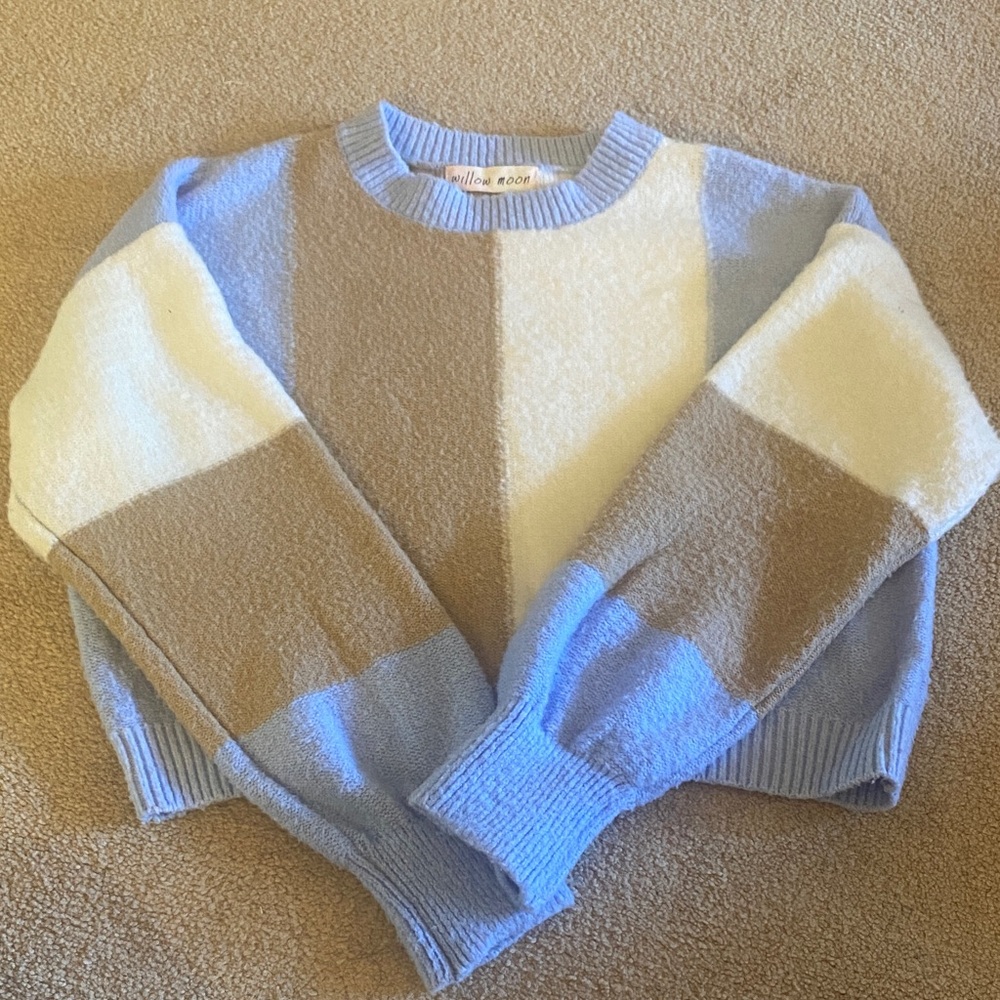 Willow Moon Color Block Blue White Brown Cropped Knit Sweater